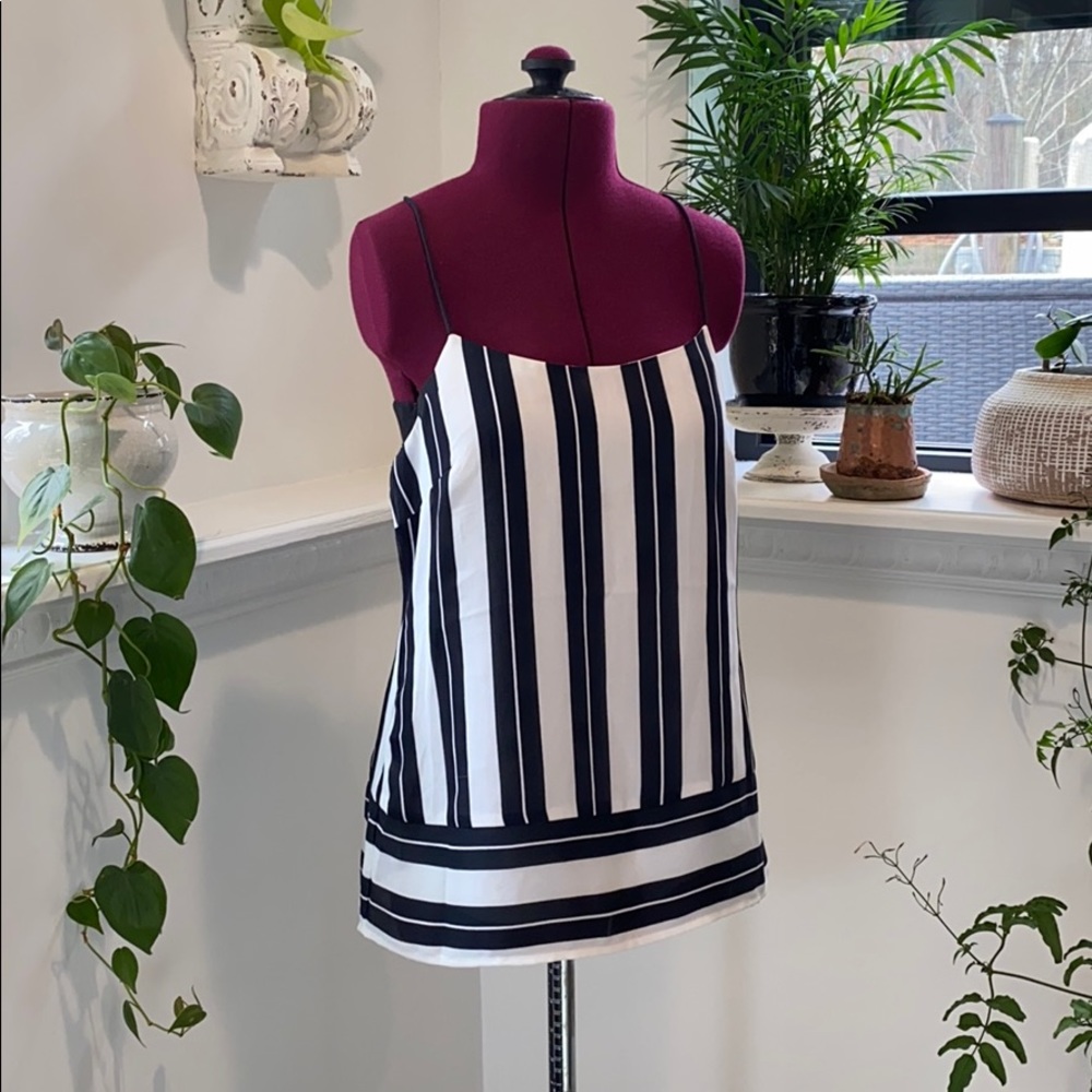 BANANA REPUBLIC black and white top